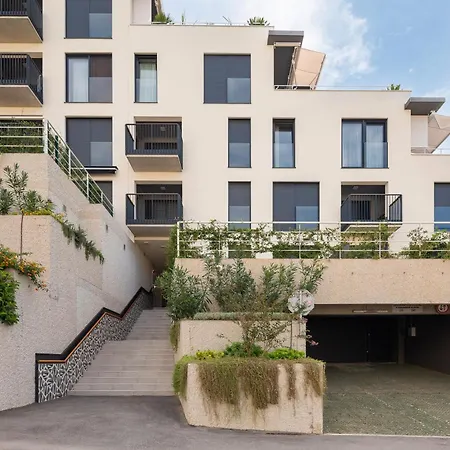 Enjoyer - Seafront With Private Heated Pool And Terrace וילה ספליט