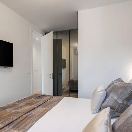 Βίλα Enjoyer - Seafront With Private Heated Pool And Terrace