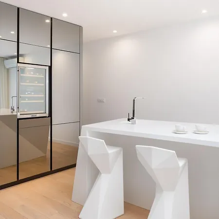 Βίλα Enjoyer - Seafront With Private Heated Pool And Terrace Σπλιτ