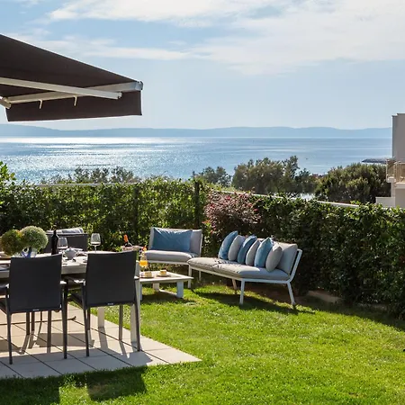 Willa Enjoyer - Seafront With Private Heated Pool And Terrace