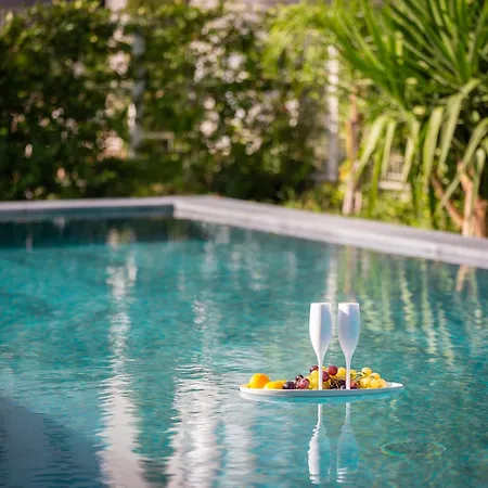 Enjoyer - Seafront With Private Heated Pool And Terrace Σπλιτ