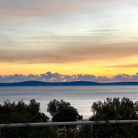 Enjoyer - Seafront With Private Heated Pool And Terrace Σπλιτ