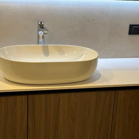 וילה Enjoyer - Seafront With Private Heated Pool And Terrace ספליט