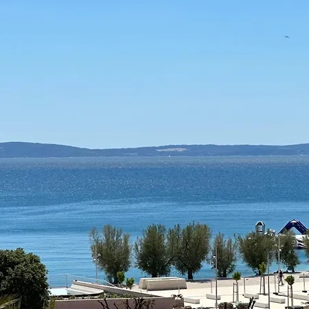 Enjoyer - Seafront With Private Heated Pool And Terrace * ספליט