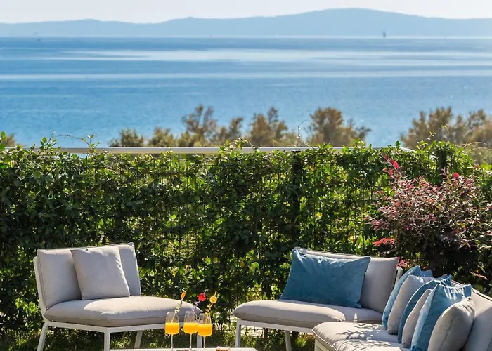 Enjoyer - Seafront With Private Heated Pool And Terrace 别墅 斯普利特