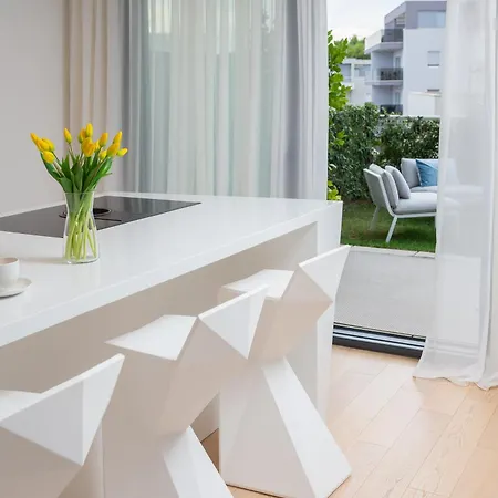 Enjoyer - Seafront With Private Heated Pool And Terrace Βίλα Σπλιτ